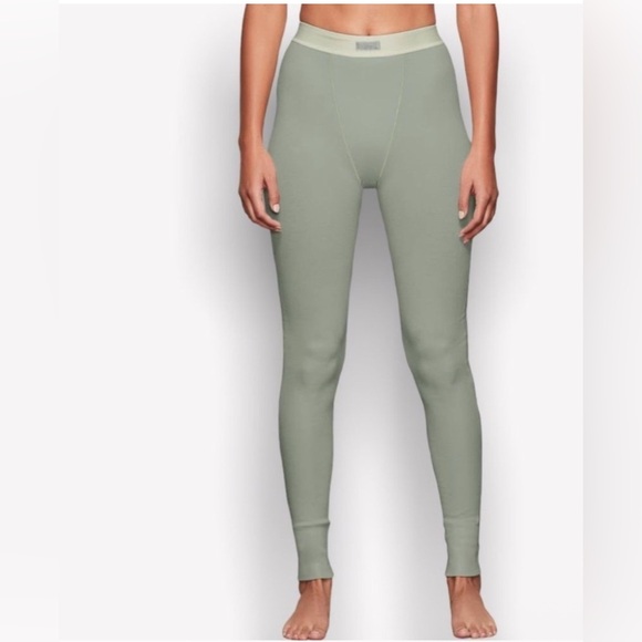Skims Logo Cotton Thermal Leggings in Mineral 4X - Picture 1 of 8
